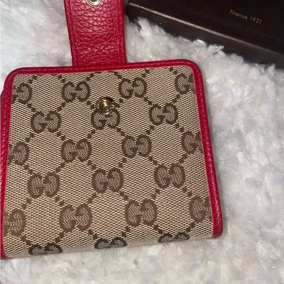 Gucci Canvas Logo Red Leather Trim Bifold Wallet - Picture 2 of 6